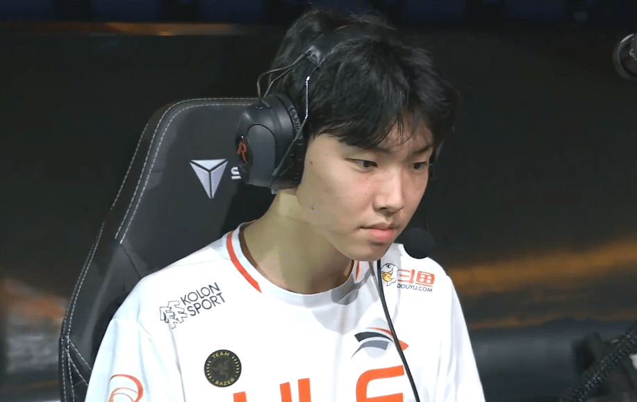 C9翻盘T1,Deft拿下关键大龙宿命之战半决赛,让粉丝疯狂欢呼 C9翻盘T1,Deft拿下关键大龙宿命之战半决赛,让粉丝疯狂欢呼