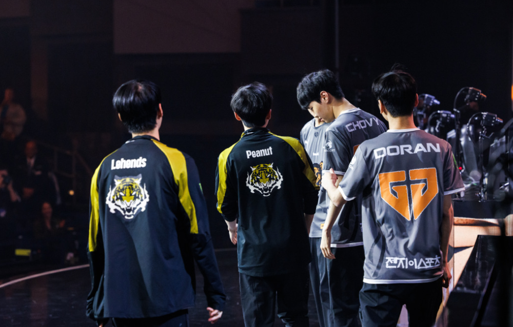 BRO血洗CLG,Lehends打出惊人五杀焦点之战入围赛,引爆全场热议 BRO血洗CLG,Lehends打出惊人五杀焦点之战入围赛,引爆全场热议